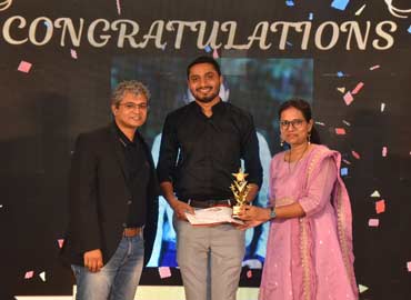 Nine Pearls Hospital Employee Recognition